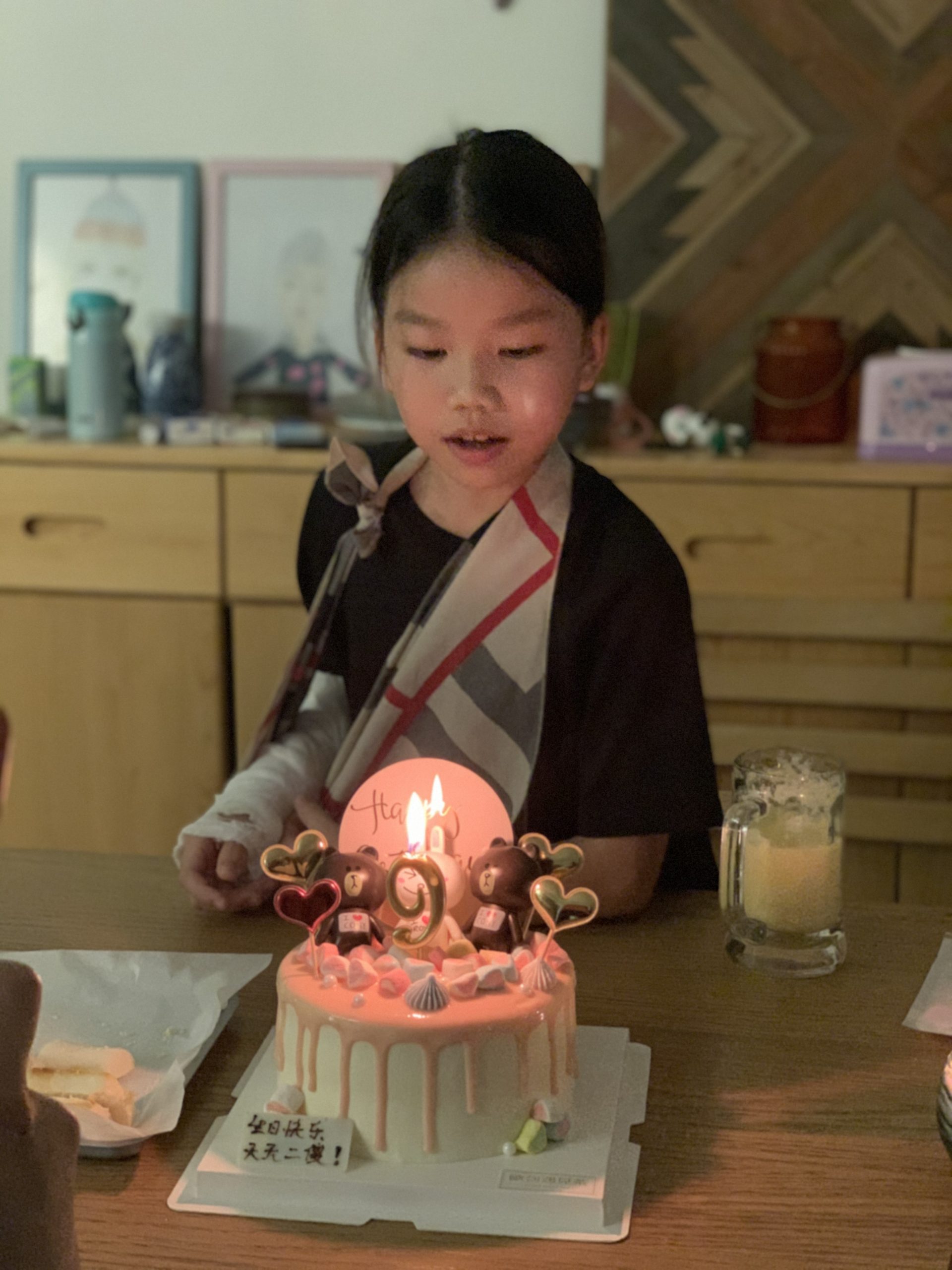 妈妈的愿望：天天二傻！

最近确实傻缺，又把手摔骨折了😓